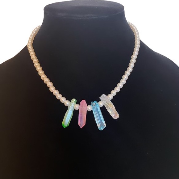 colorfully dyed clear quartz pearl necklace - Picture 2 of 3